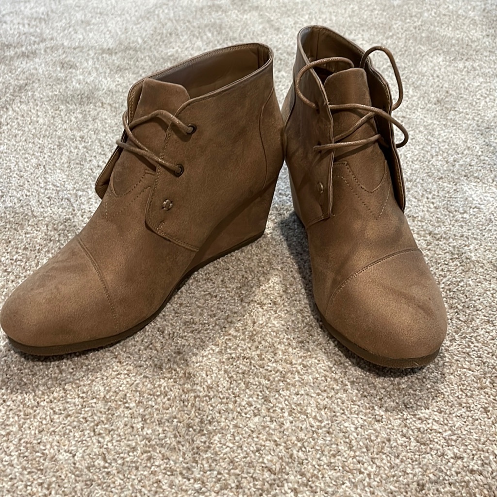 Neverworn. Boot Wedge.